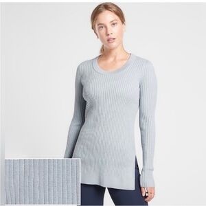 Athleta glacier blue sweater, xs.